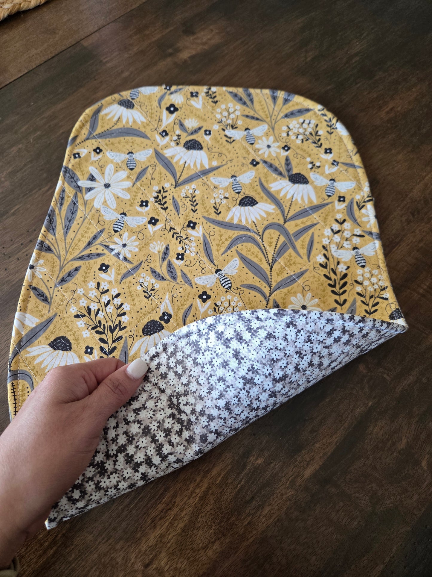 Sunflowers and Bees Reversible Stand Mixer Sliding Mat and Bowl Cover Set