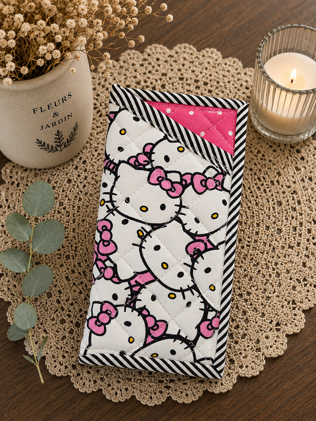 Quilted glasses pouch