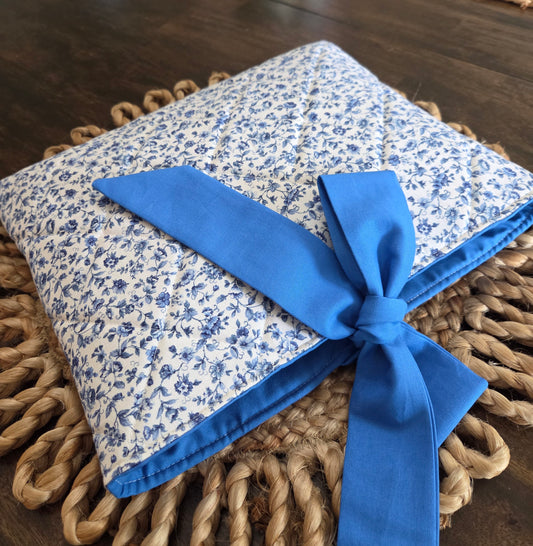 Blue Vintage Floral Bible Sleeve