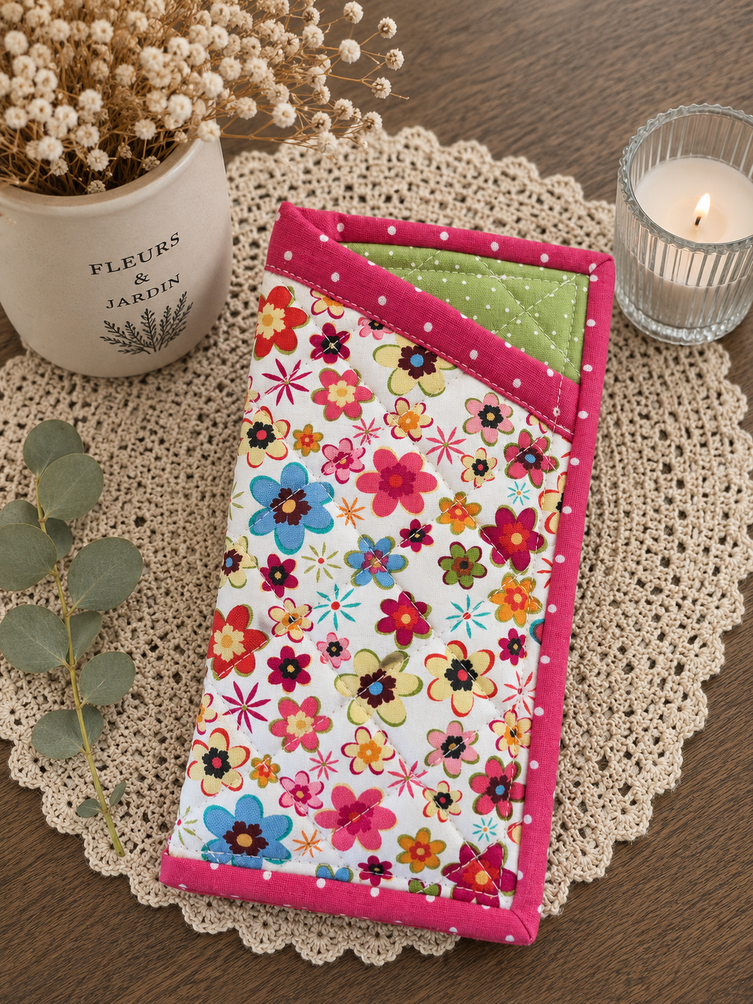 Quilted glasses pouch