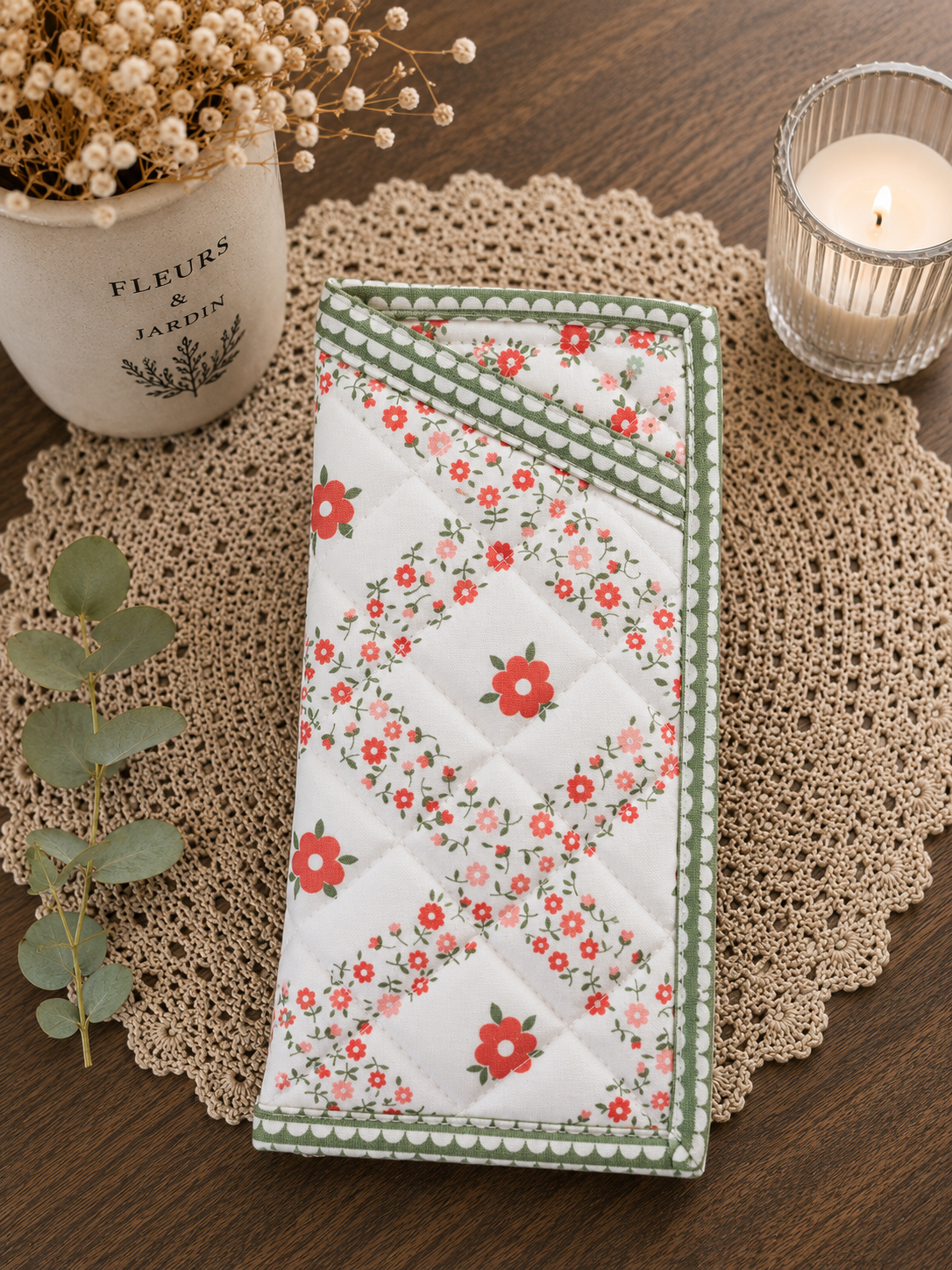 Quilted glasses pouch