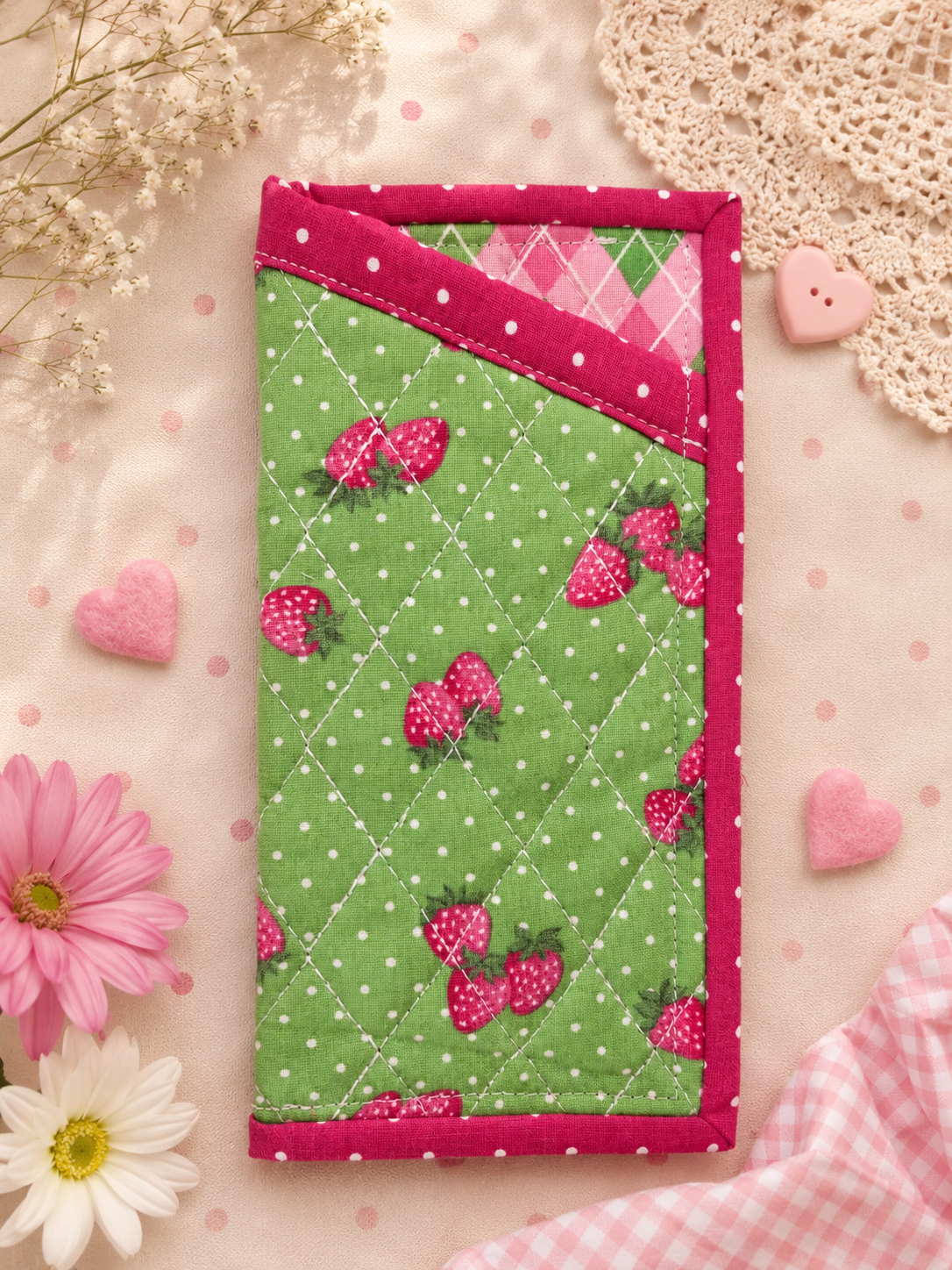 Quilted glasses pouch