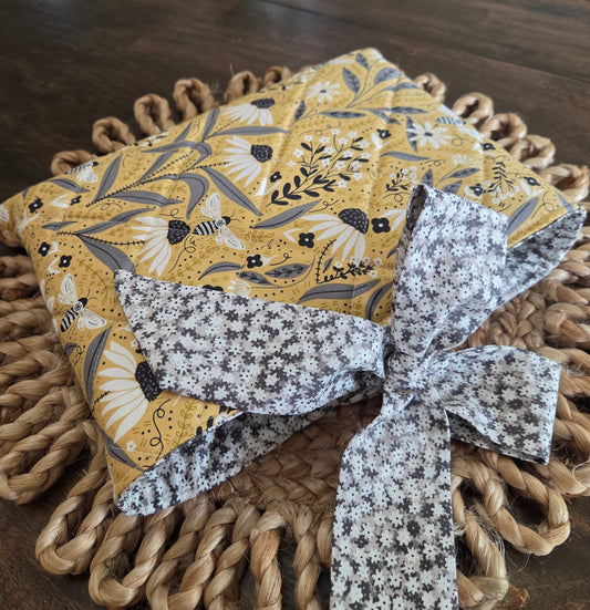 Bee Garden Quilted Bible Sleeve